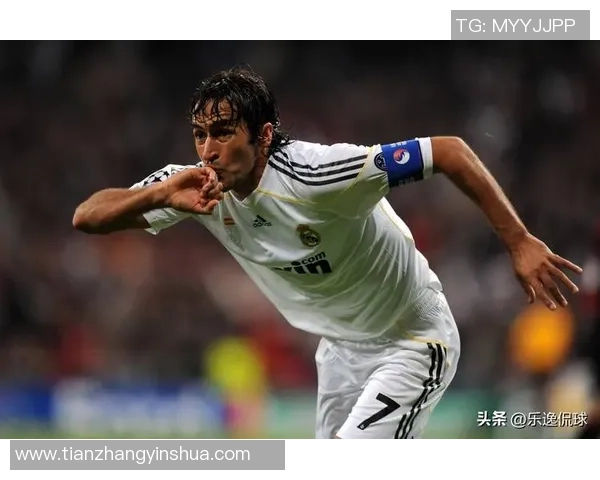 纵观足坛经典赛事聚焦那些改变比赛格局的传奇中锋球星 纵观足坛经典赛事聚焦那些改变比赛格局的传奇中锋球星